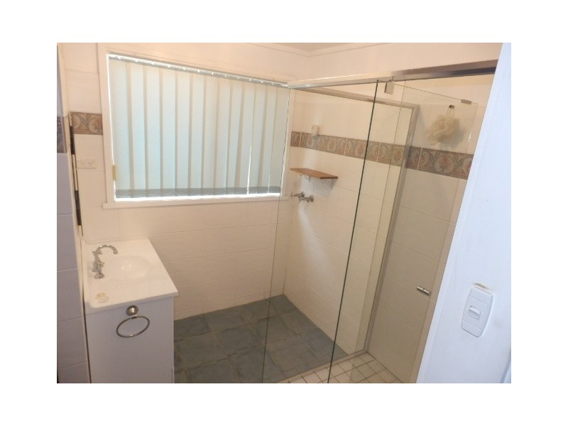 18 Toshack Street, Warilla NSW 2528