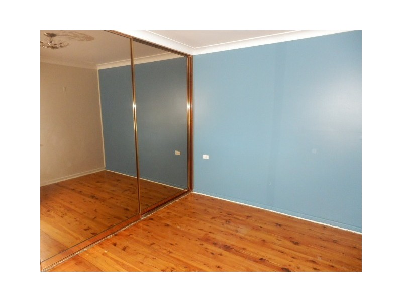 18 Toshack Street, Warilla NSW 2528