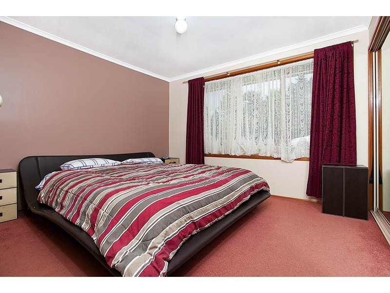 4 Normanby Place, Albion Park NSW 2527