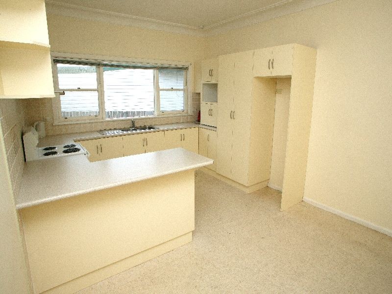 54 Edward Street, Barrack Heights NSW 2528