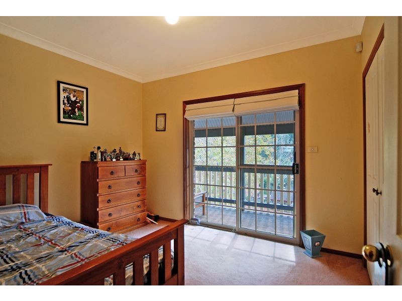 35 Valley Drive, Figtree NSW 2525