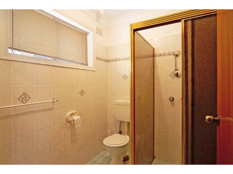 9 Woodford Avenue, Warilla NSW 2528