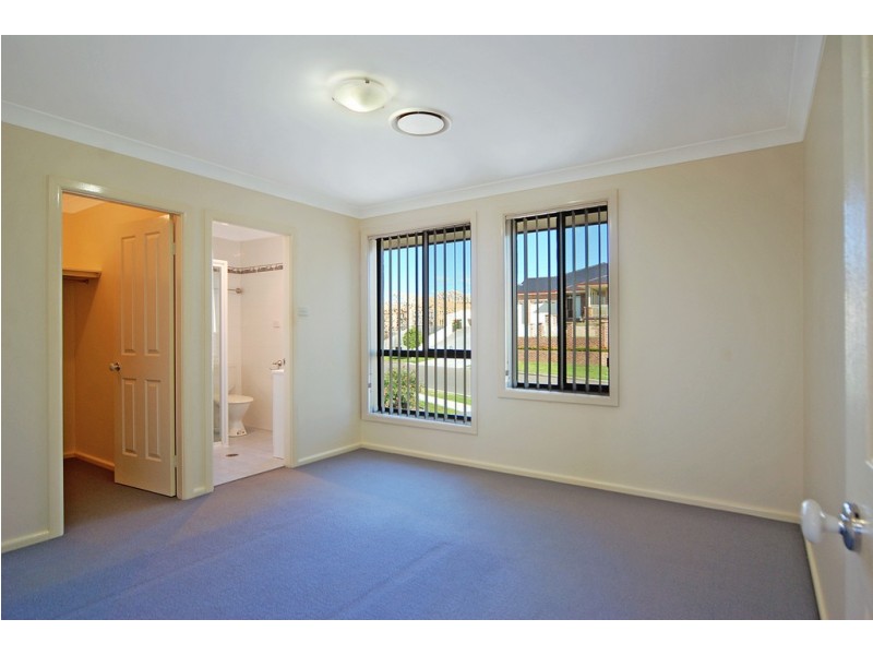 1/42 Seymour Drive, Flinders NSW 2529