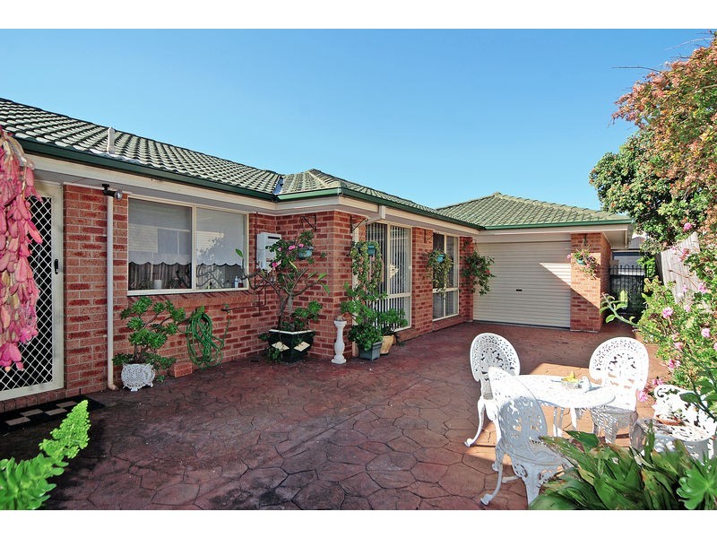 90 Osborne Parade, Warilla NSW 2528