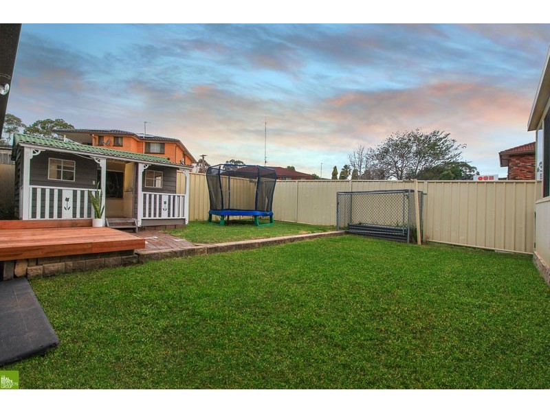 147 Lake Entrance Road, Barrack Heights NSW 2528