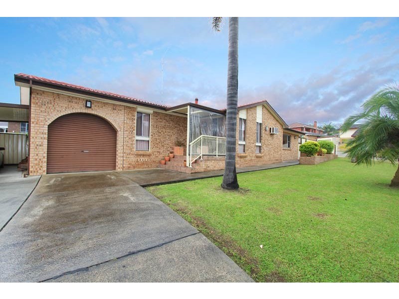 4 Summerfield Place, Barrack Heights NSW 2528