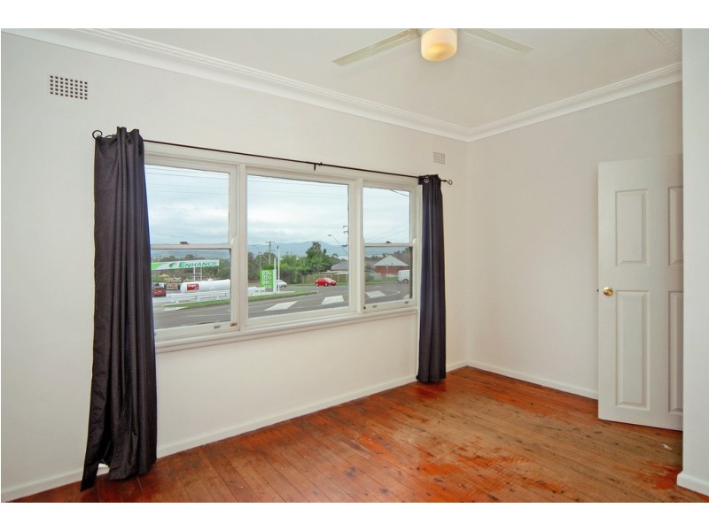 92 Lake Entrance Road, Oak Flats NSW 2529