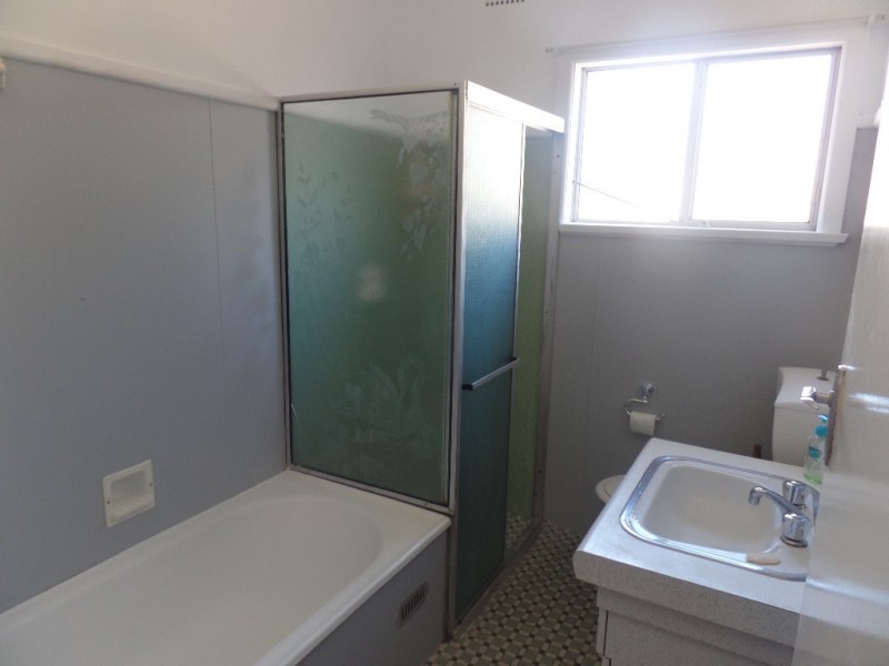 273 Reddall Parade, Mount Warrigal NSW 2528