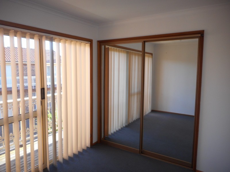 4/76-78 Pur Pur Avenue, Lake Illawarra NSW 2528