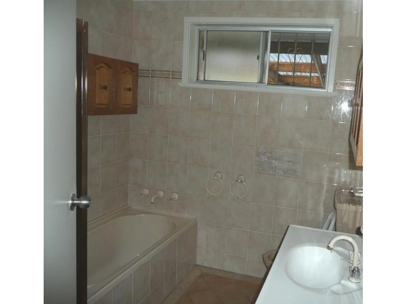 38 Malin Road, Oak Flats NSW 2529