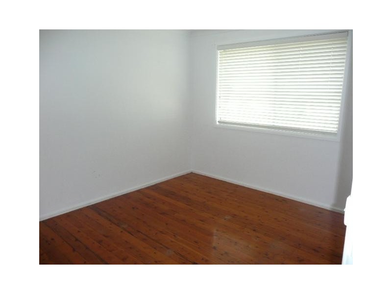 1/10 Grose Avenue, Barrack Heights NSW 2528