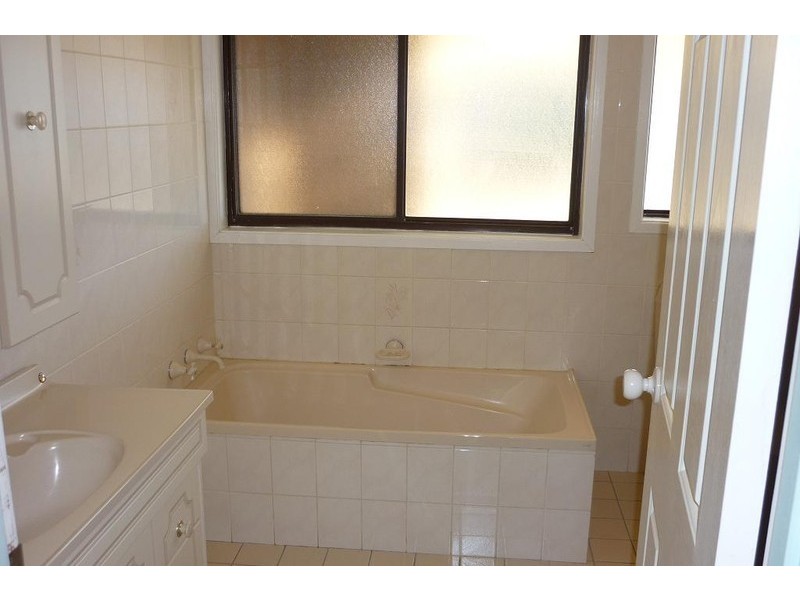 14 Hayes Avenue, Mount Warrigal NSW 2528