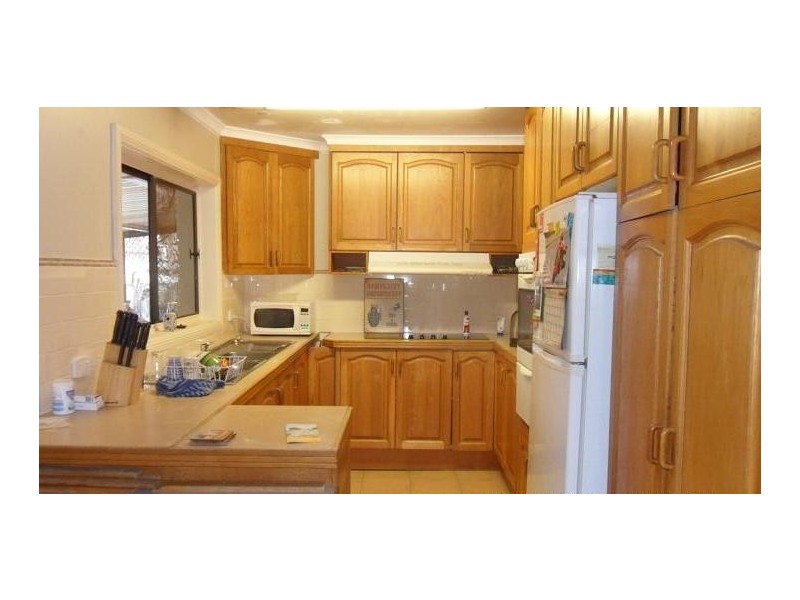 70 Benaud Crescent, Warilla NSW 2528