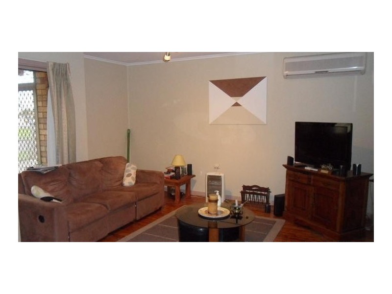 70 Benaud Crescent, Warilla NSW 2528