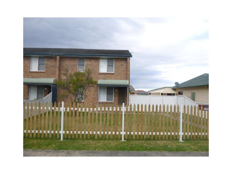 27 Barnes Street, Berkeley NSW 2506