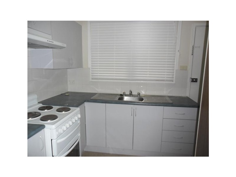 27 Barnes Street, Berkeley NSW 2506