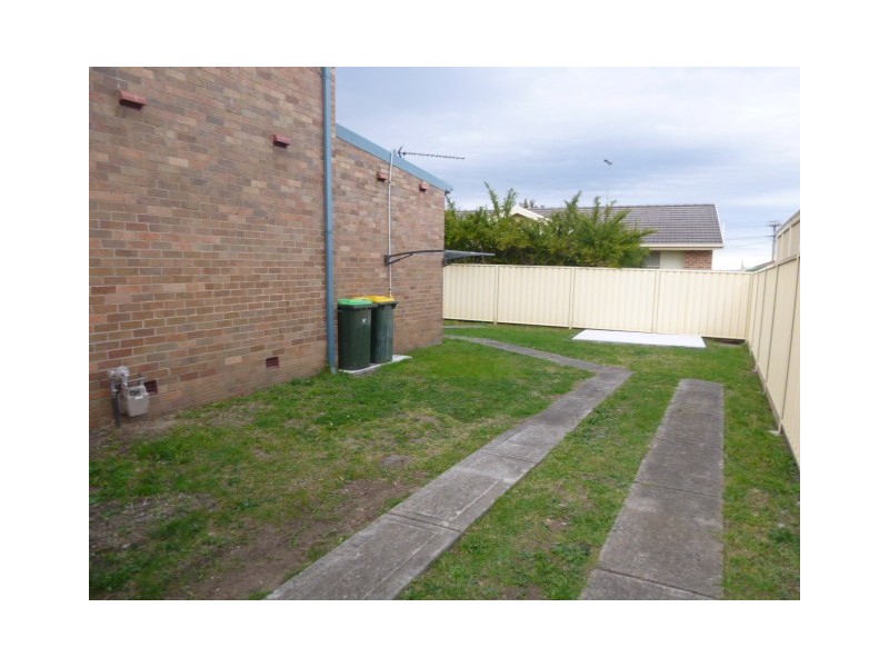 27 Barnes Street, Berkeley NSW 2506