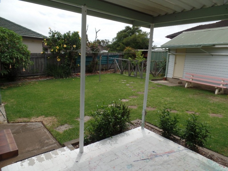 7 Albert Street, Lake Illawarra NSW 2528