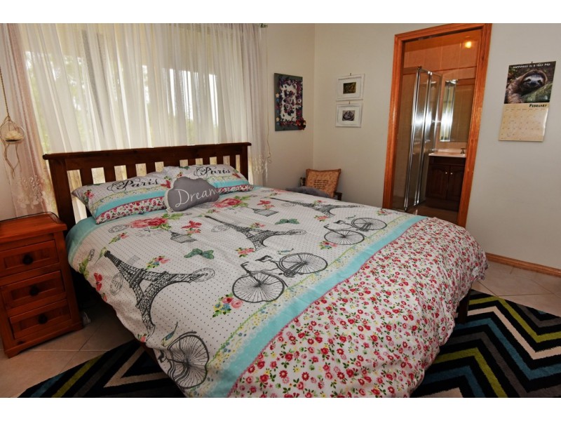 36 Larkins Lane, Yallah NSW 2530