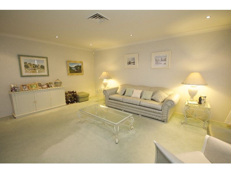 18 Kialoa Circuit, Shell Cove NSW 2529
