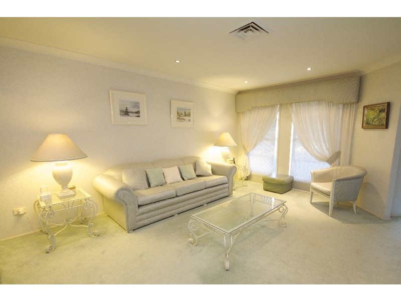 18 Kialoa Circuit, Shell Cove NSW 2529