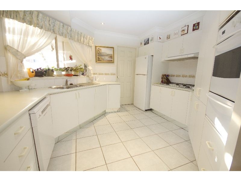 18 Kialoa Circuit, Shell Cove NSW 2529