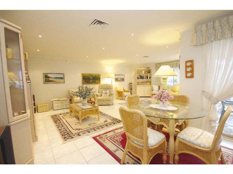 18 Kialoa Circuit, Shell Cove NSW 2529