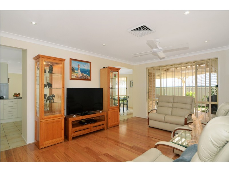 17 Lord Howe Avenue, Shell Cove NSW 2529