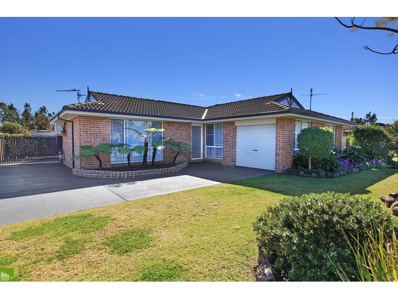 12 Derwent Place, Albion Park NSW 2527