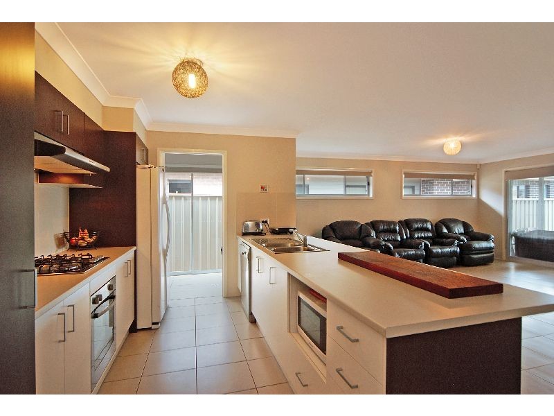 14 Sloop Avenue, Shell Cove NSW 2529