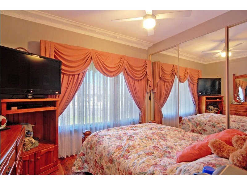 27 Shell Cove Road, Barrack Point NSW 2528