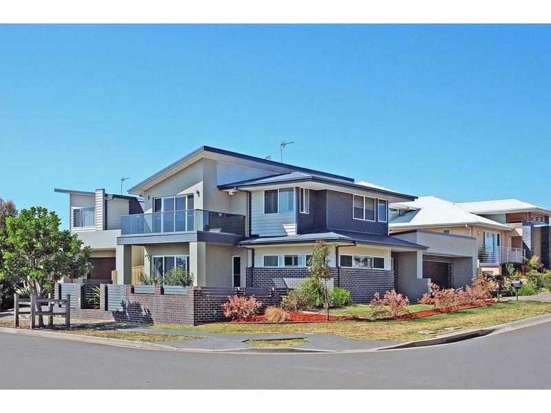 1 Knoll Drive, Shell Cove NSW 2529