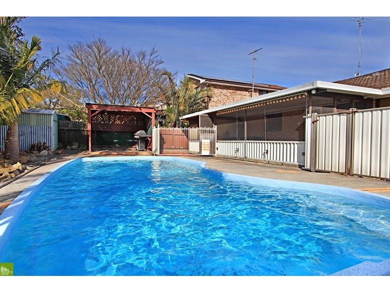13 Goolagong Circuit, Mount Warrigal NSW 2528