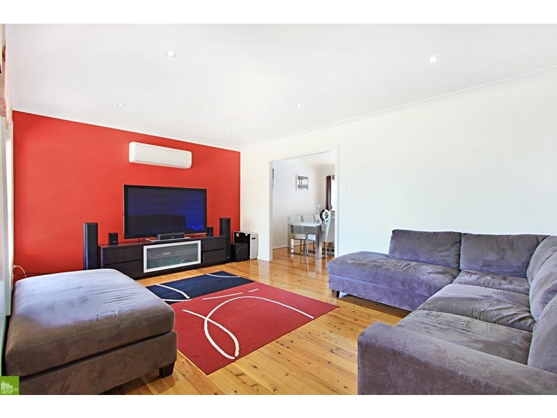 13 Goolagong Circuit, Mount Warrigal NSW 2528