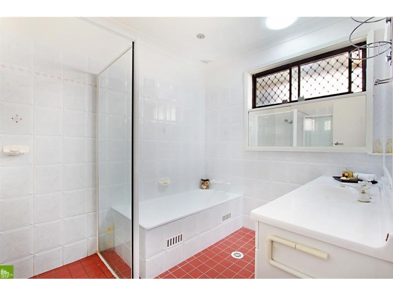 13 Goolagong Circuit, Mount Warrigal NSW 2528