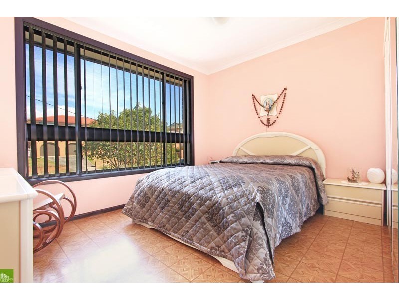 45 Phillip Crescent, Barrack Heights NSW 2528