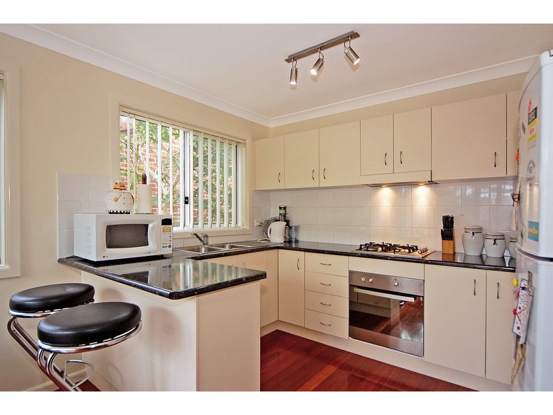 2/23 Banksia Avenue, Windang NSW 2528