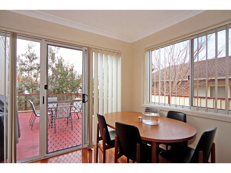 2/23 Banksia Avenue, Windang NSW 2528