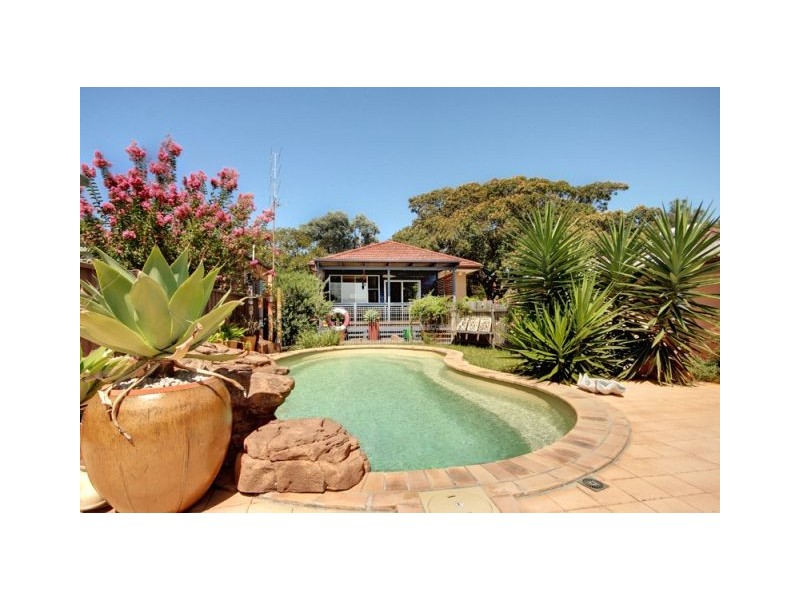 182 Lakeview Parade, Primbee NSW 2502