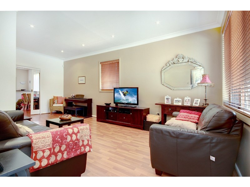182 Lakeview Parade, Primbee NSW 2502
