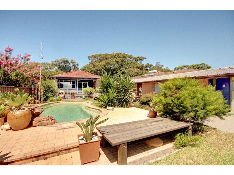 182 Lakeview Parade, Primbee NSW 2502