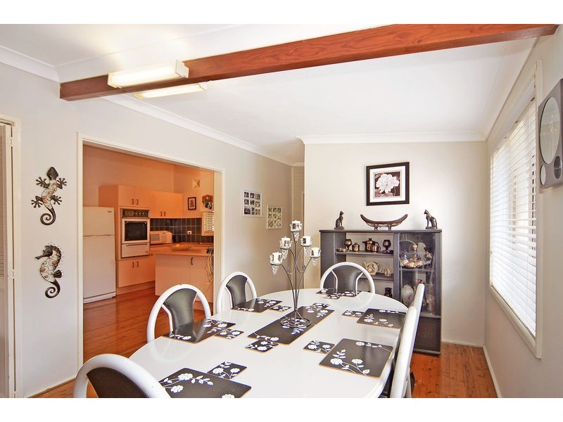 16 Sammat Avenue, Barrack Heights NSW 2528