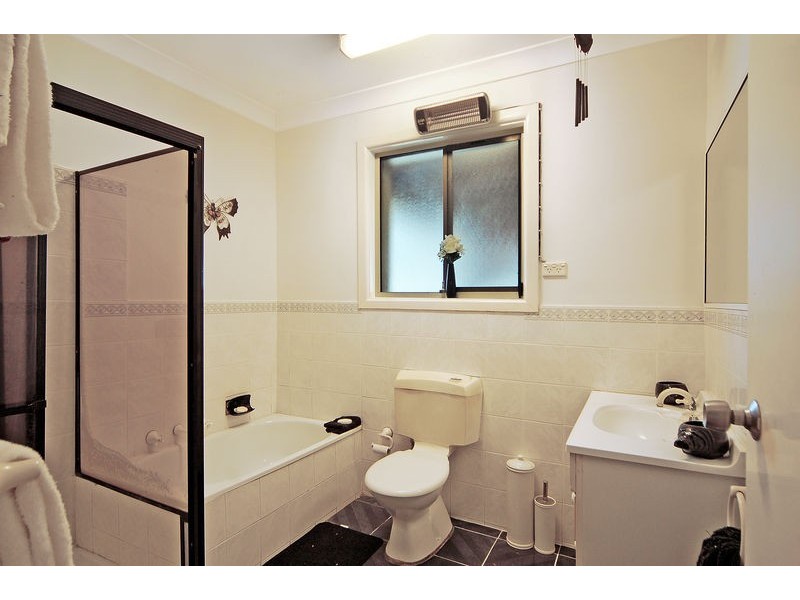 16 Sammat Avenue, Barrack Heights NSW 2528
