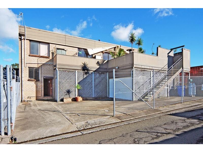 50 Central Avenue, Oak Flats NSW 2529