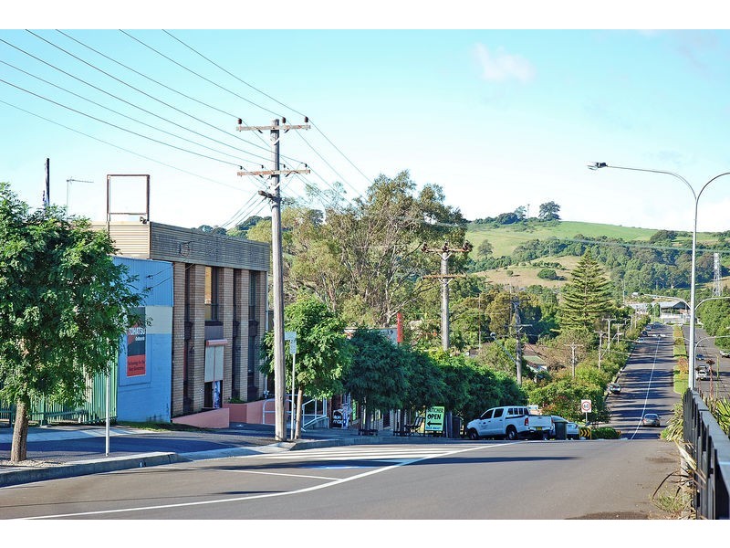 50 Central Avenue, Oak Flats NSW 2529