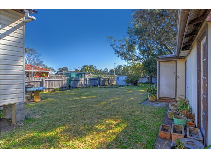 17 Jason Avenue, Barrack Heights NSW 2528