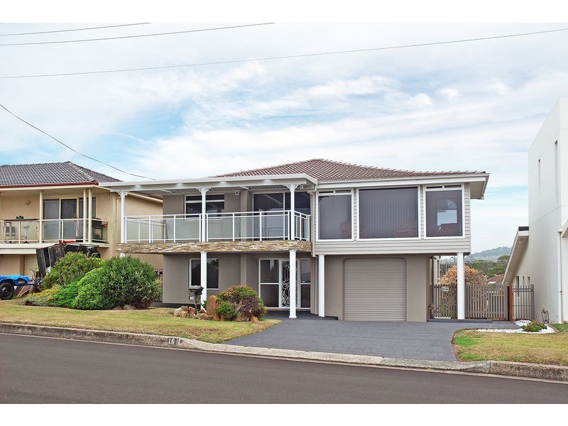 16 Little Lake Crescent, Warilla NSW 2528