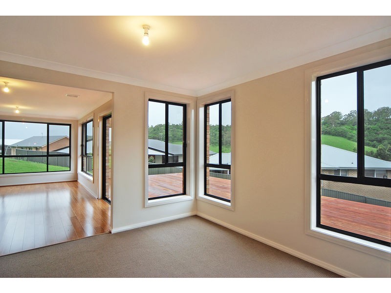 6 Bower Place, Albion Park NSW 2527