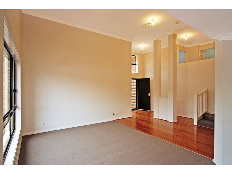 6 Bower Place, Albion Park NSW 2527