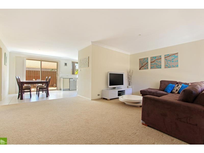 2/14 Koona Street, Albion Park Rail NSW 2527